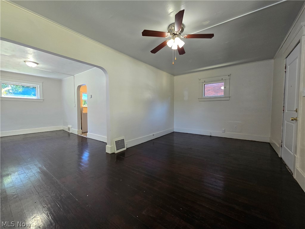 846 Clark Street Property Photo 6