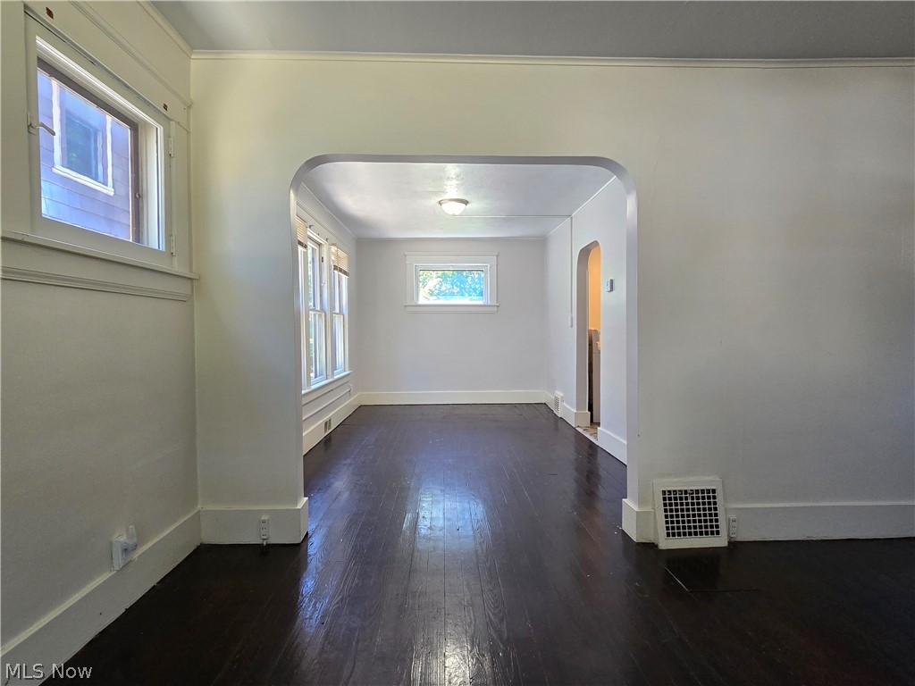 846 Clark Street Property Photo 8
