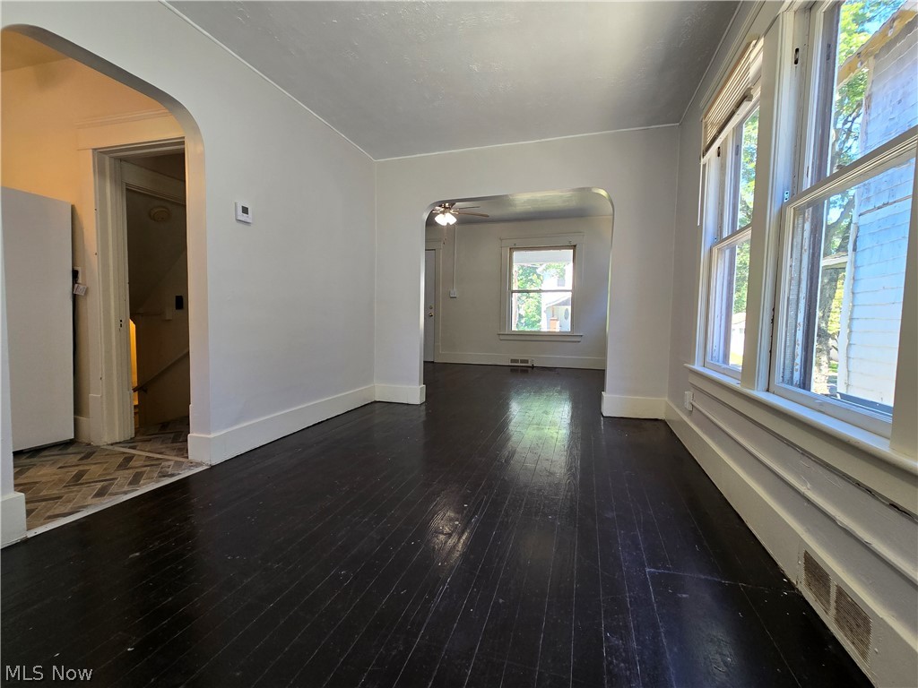 846 Clark Street Property Photo 9