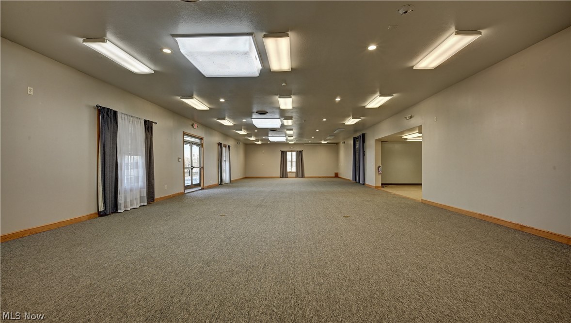 14232 Lincoln Way E Property Photo 2