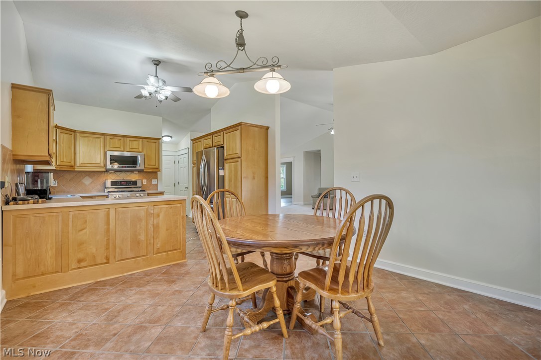 545 E Maple Street Property Photo 13