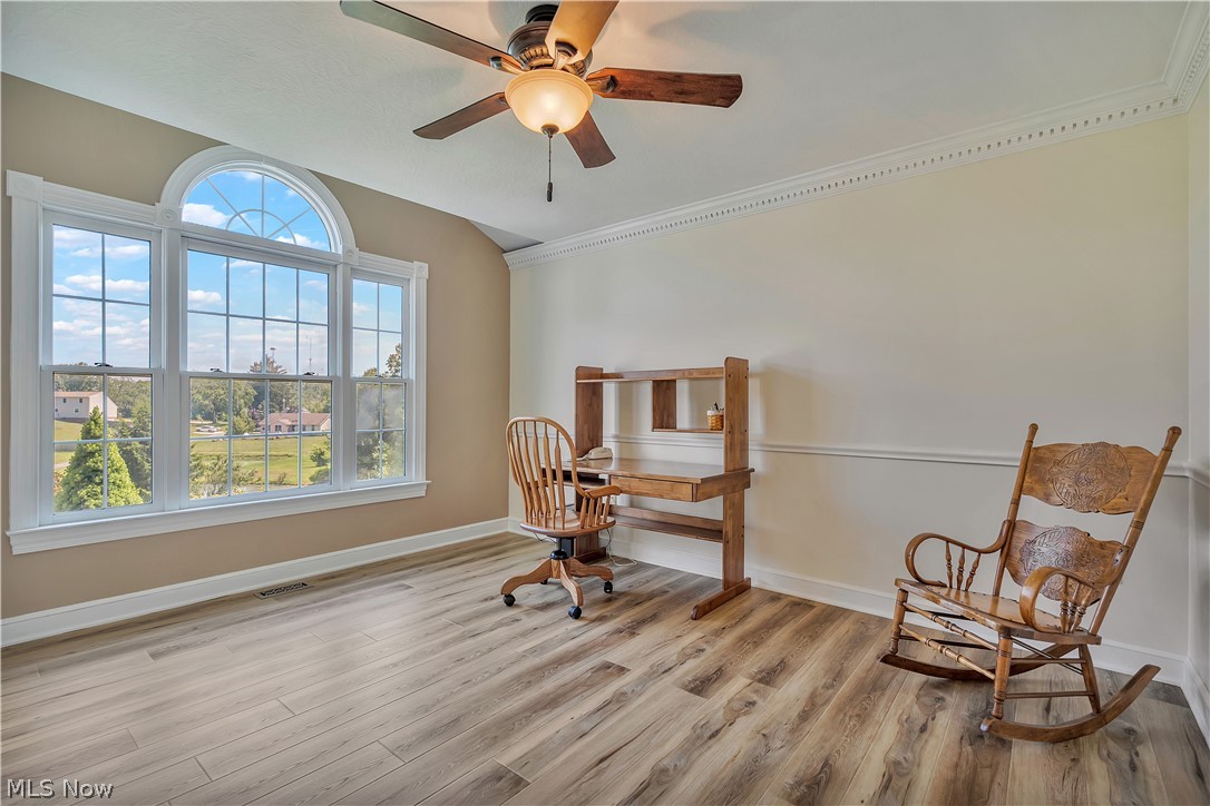 545 E Maple Street Property Photo 16