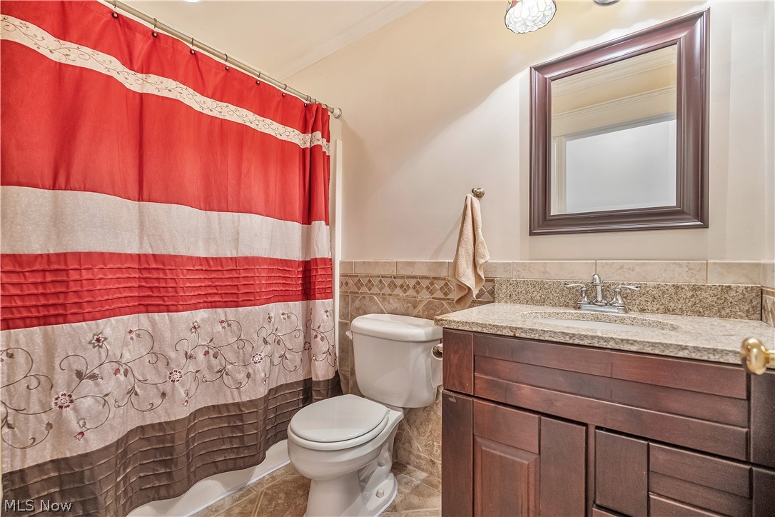 545 E Maple Street Property Photo 24