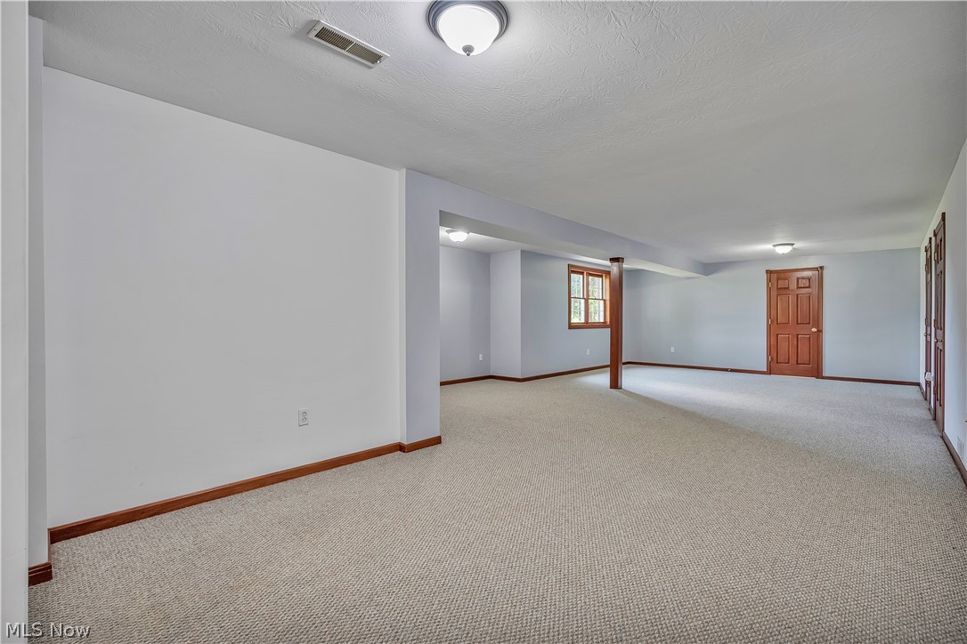 545 E Maple Street Property Photo 26