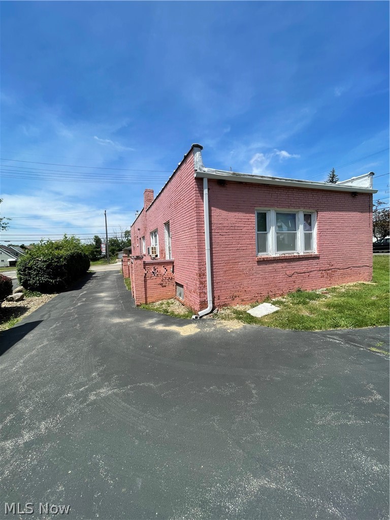 4567 Lee Road Property Photo 2