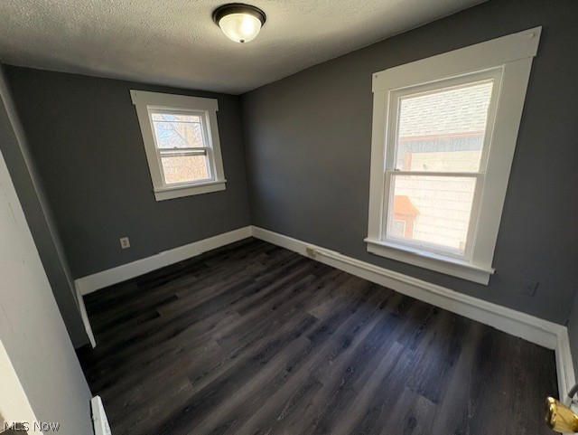 566 Sumner Street Property Photo 9
