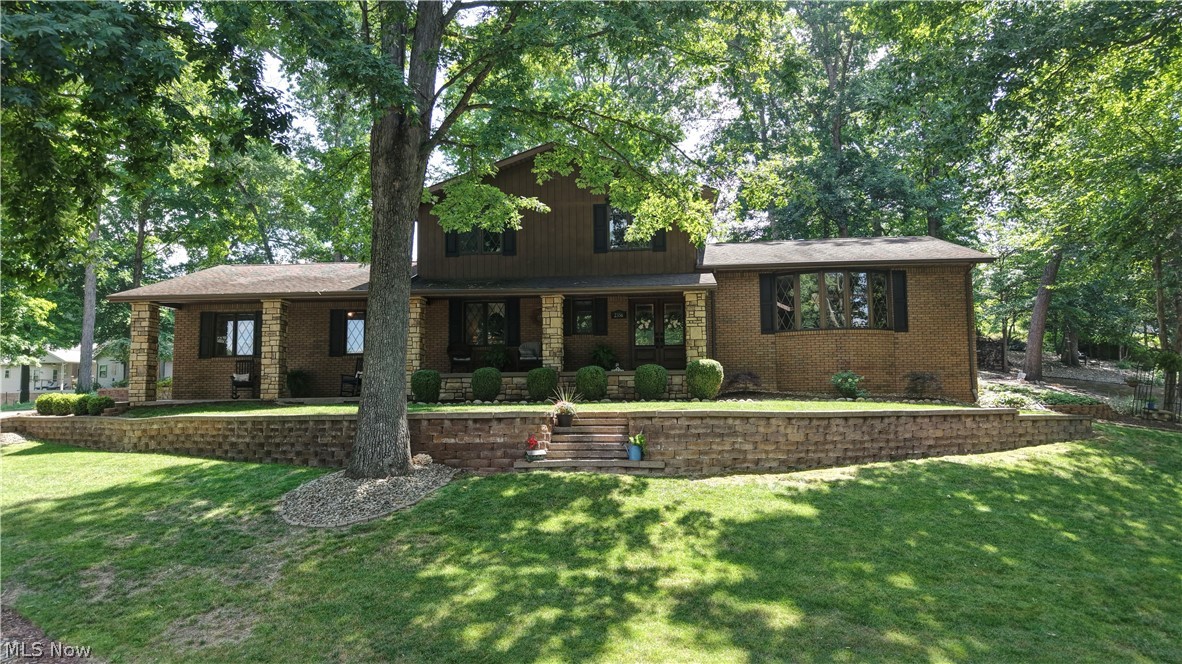 2356 Beechwood Drive NW Property Photo 1