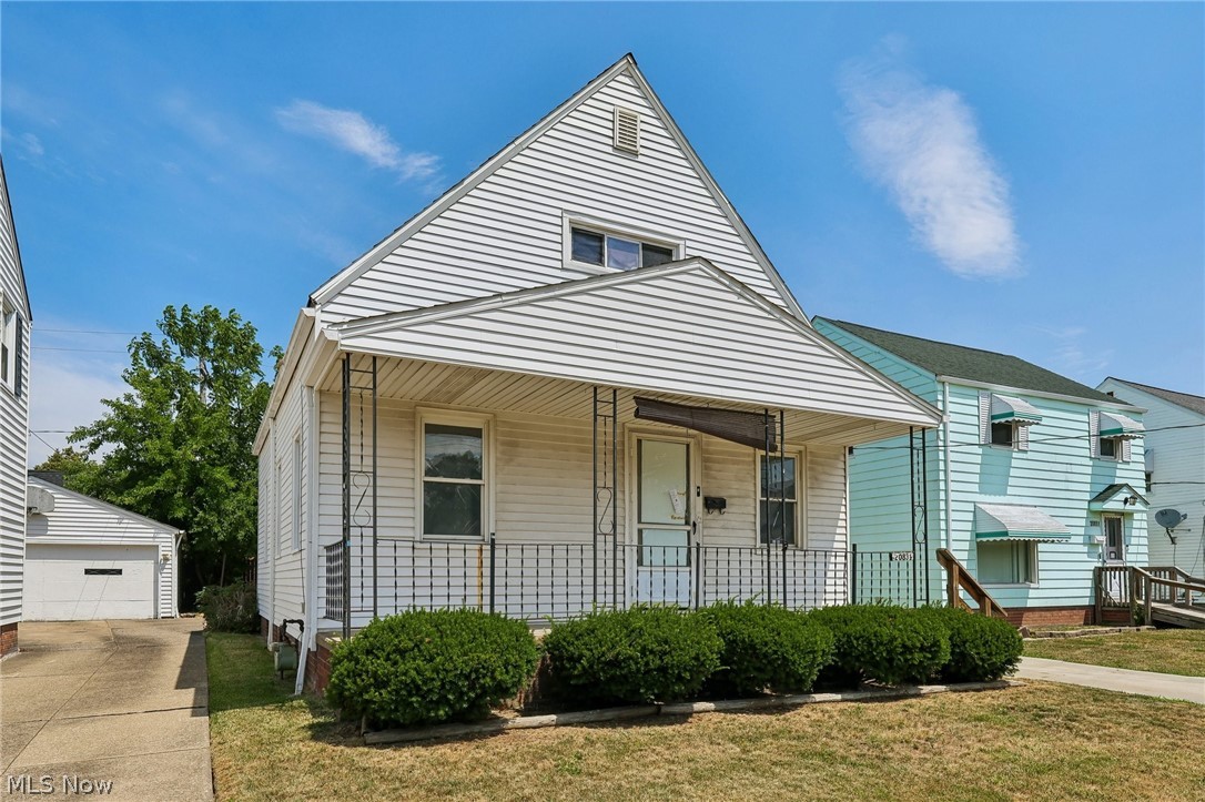 20831 Naumann Avenue Property Photo 3