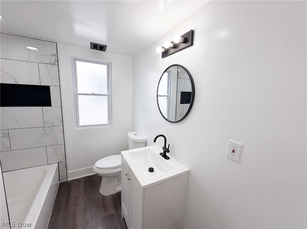 2821 E 127th Street Property Photo 14