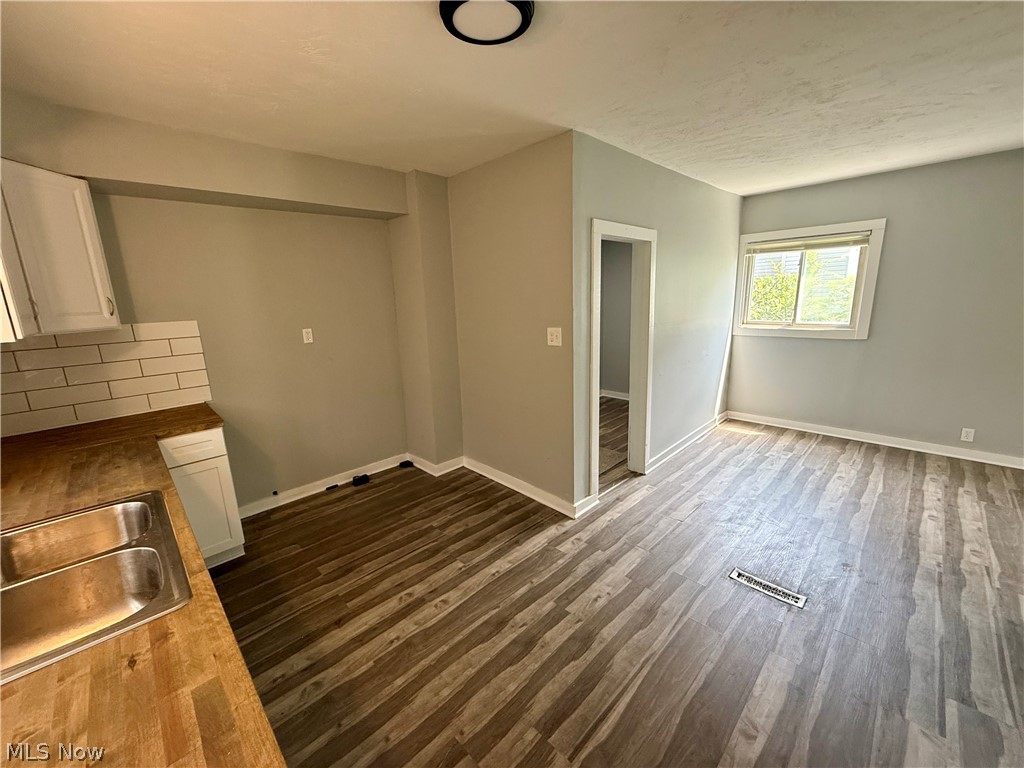 1305 Curtis Street Property Photo 8