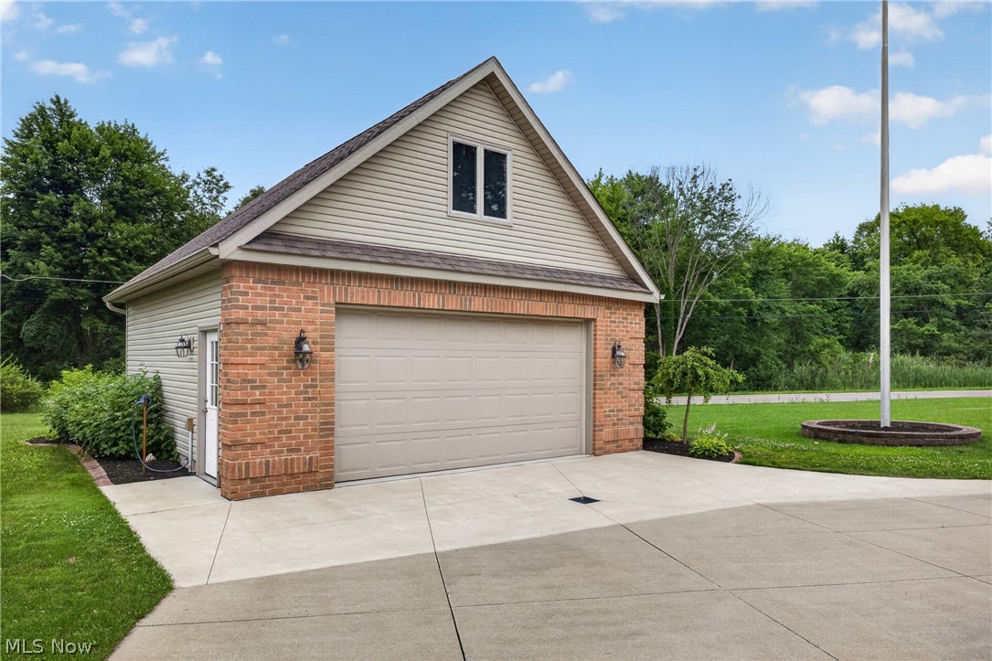1343 Vermillion Drive Property Photo 3