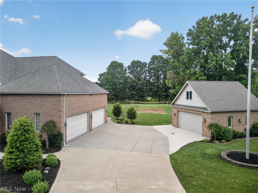 1343 Vermillion Drive Property Photo 4