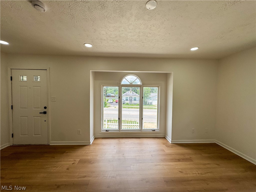 1281 S Hawkins Avenue Property Photo 3