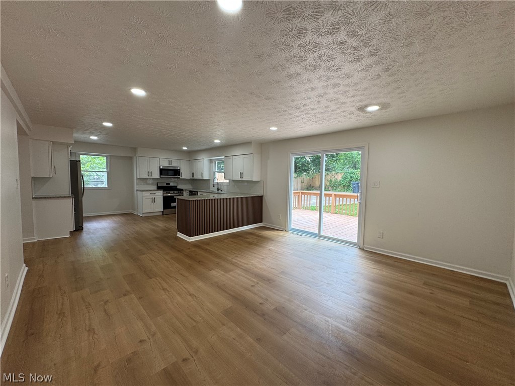 1281 S Hawkins Avenue Property Photo 12