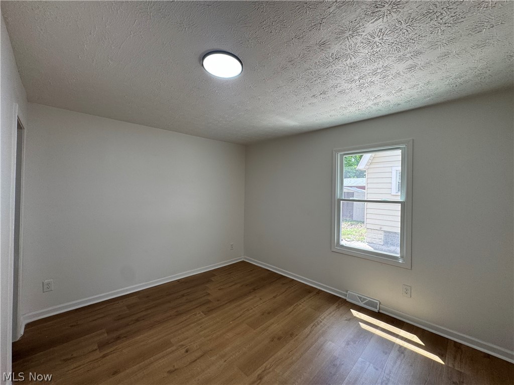 1281 S Hawkins Avenue Property Photo 16