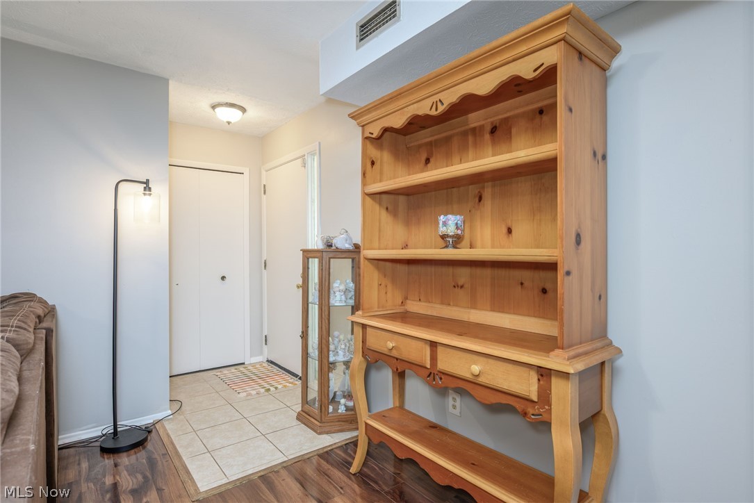 4901 Independence Unit C Circle Property Photo 4
