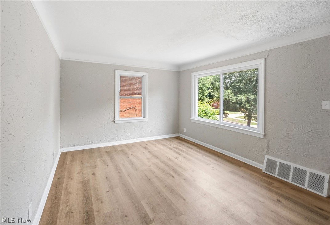 20803 Kenyon Drive Property Photo 4