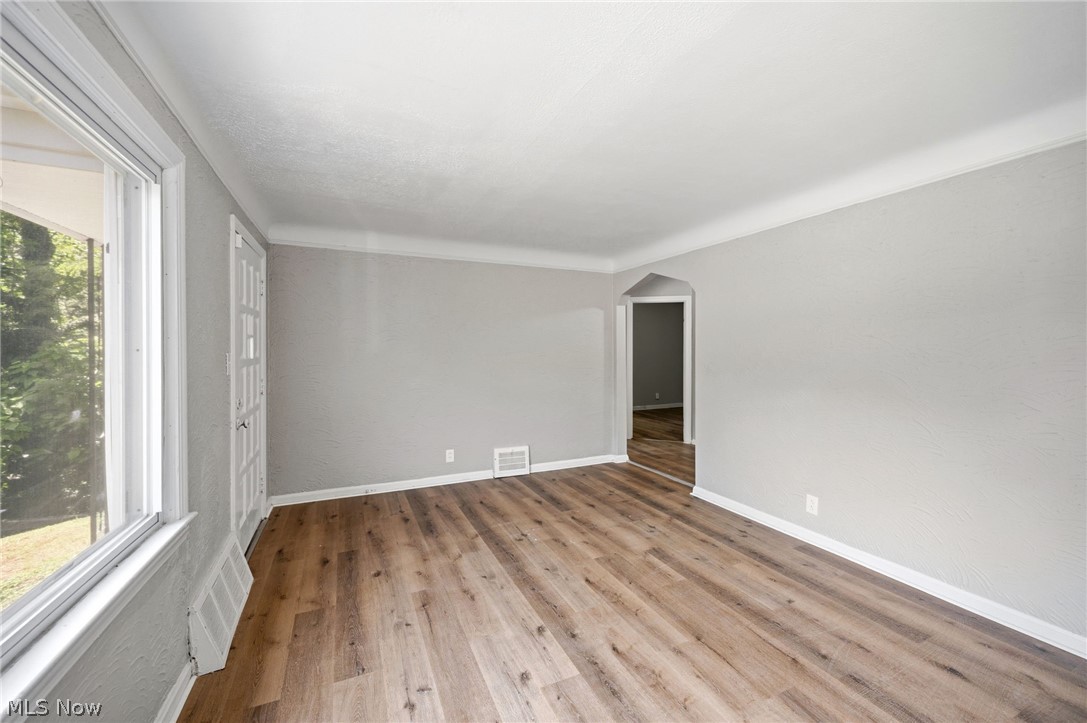20803 Kenyon Drive Property Photo 5