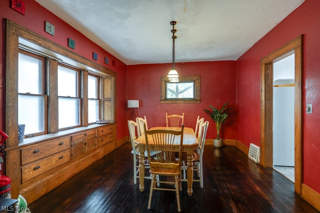 894 Elmore Avenue Property Photo 9