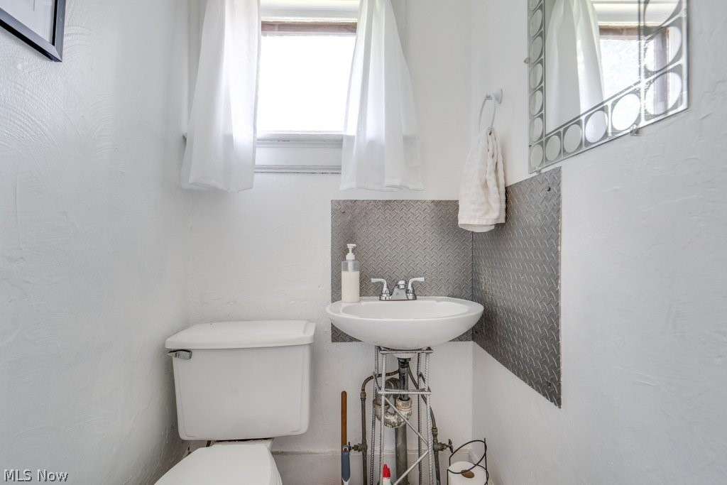894 Elmore Avenue Property Photo 12