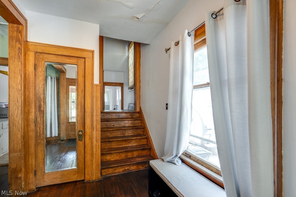 894 Elmore Avenue Property Photo 17