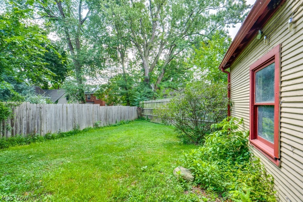 894 Elmore Avenue Property Photo 26