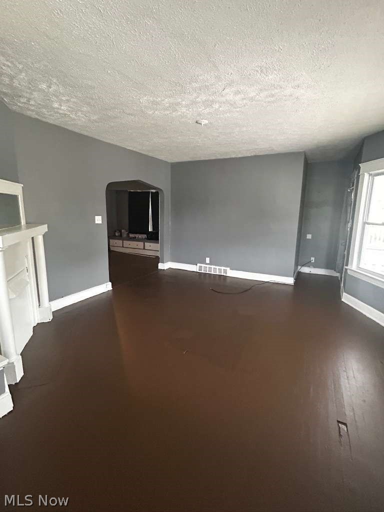 11506 Ohlman Avenue Property Photo 4