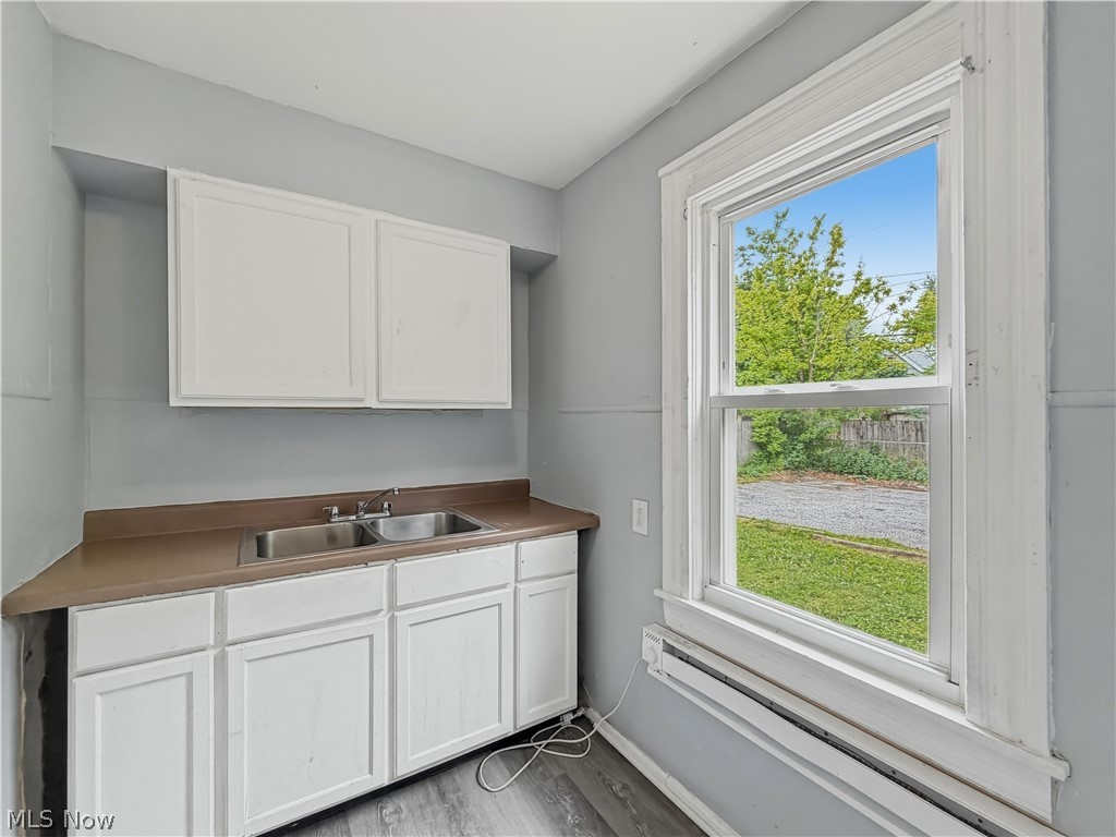 3257 Woodbridge Avenue Property Photo 3
