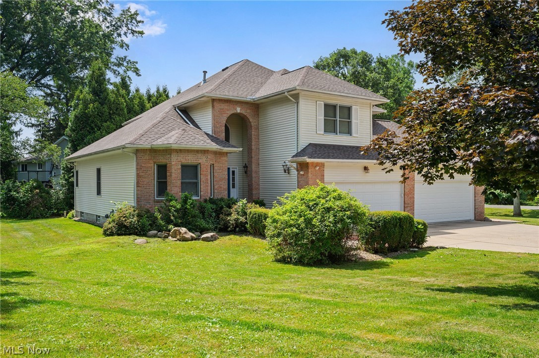 1581 Denise Drive Property Photo 1