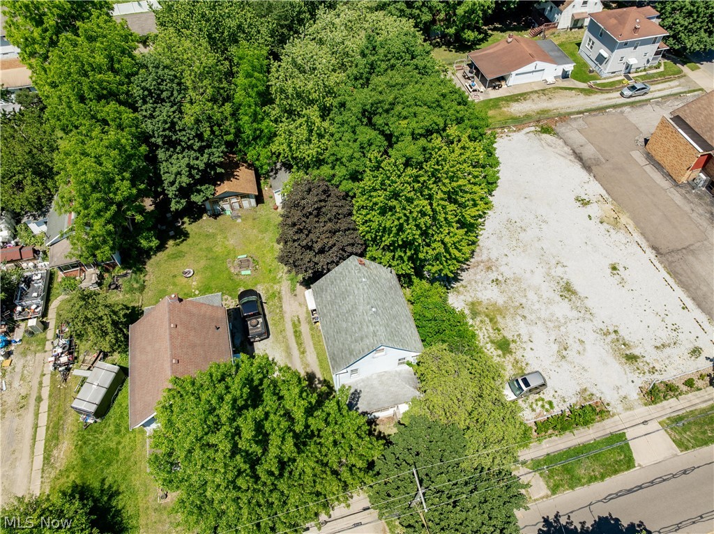 1223 W Wilbeth Road Property Photo 10