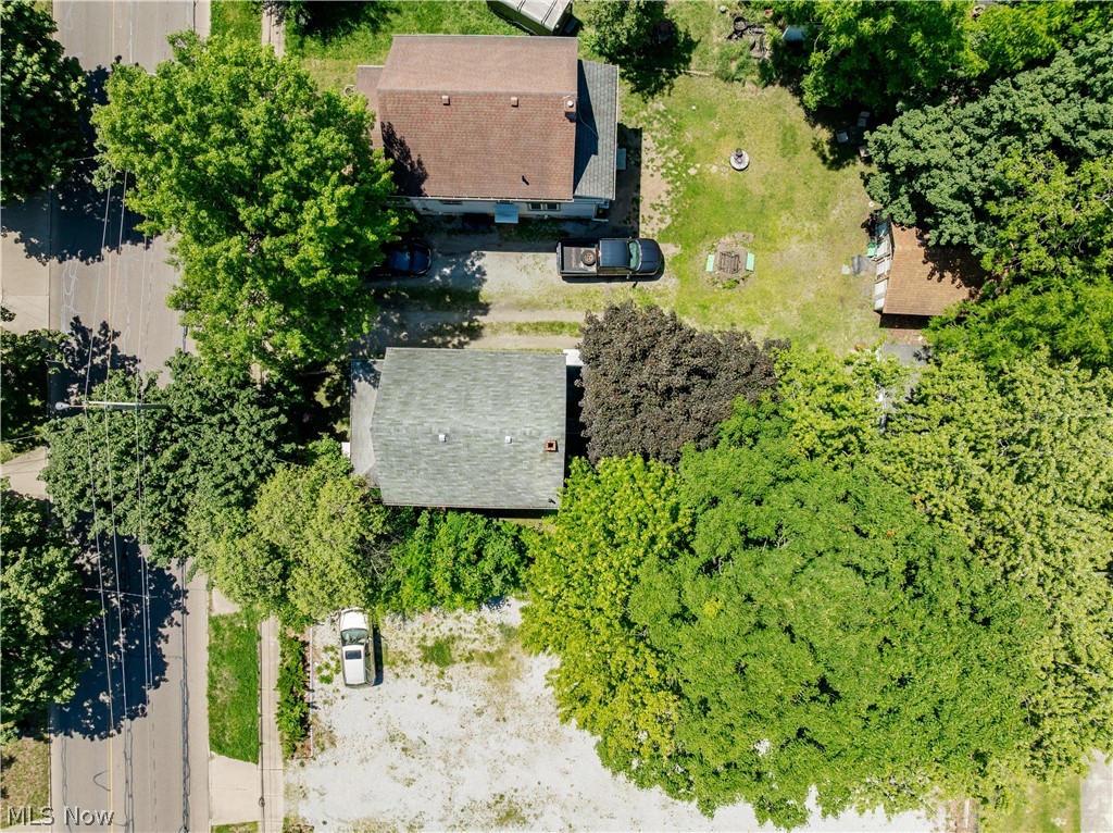 1223 W Wilbeth Road Property Photo 11