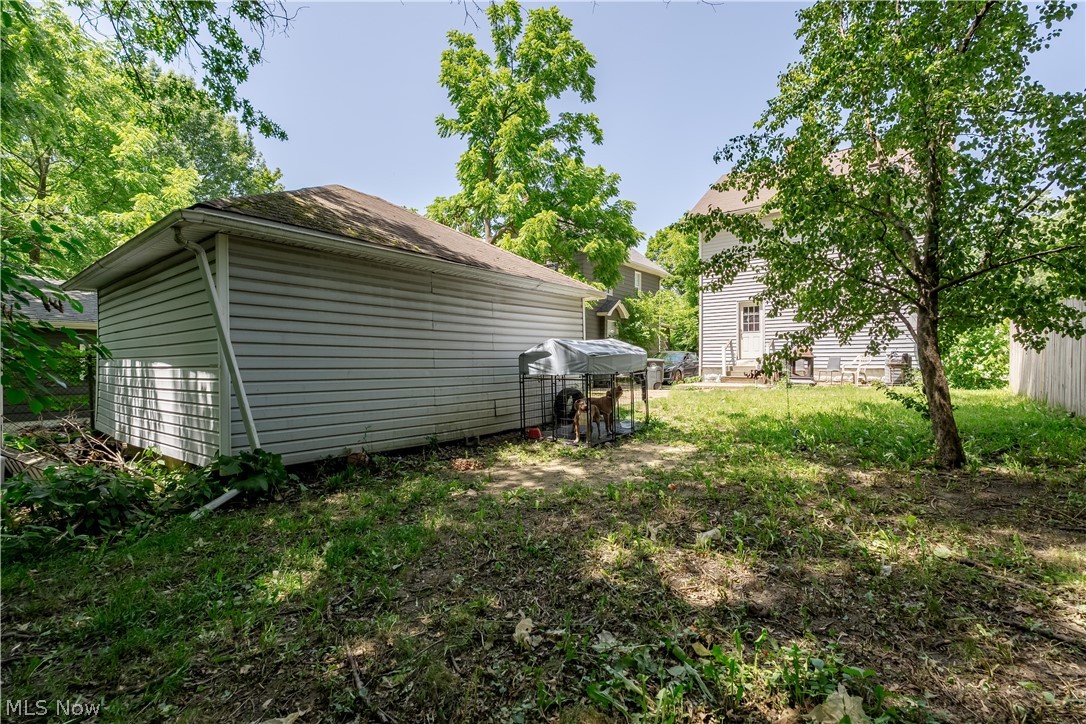 190 E Archwood Avenue Property Photo 24