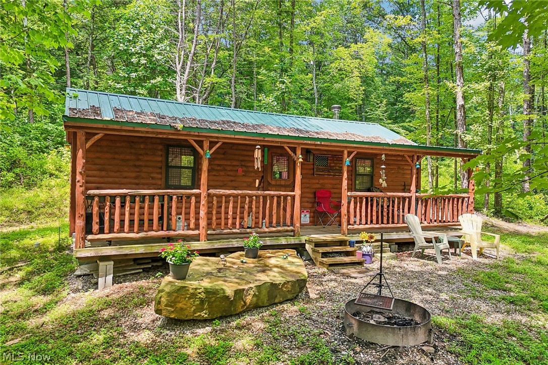 33509 Clipner Road Property Photo 1