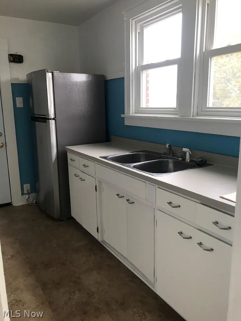 1002 & 1004 Gaston Avenue Property Photo 9