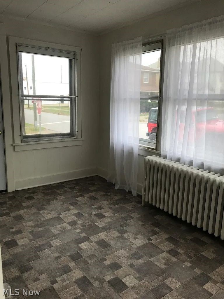 1002 & 1004 Gaston Avenue Property Photo 11