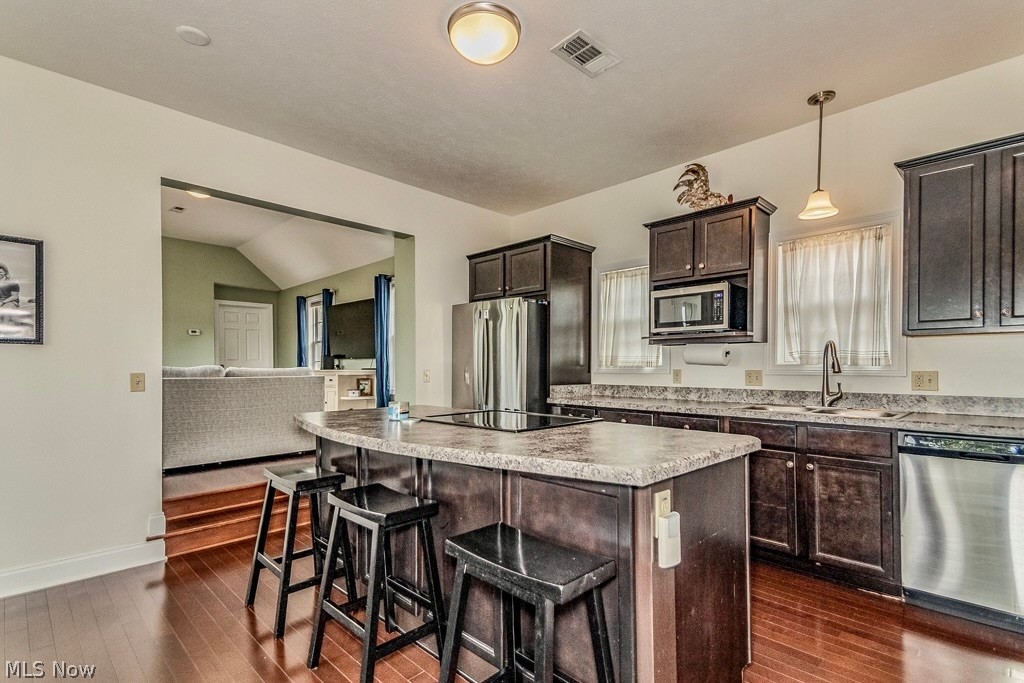 7470 Presley Avenue Property Photo 3