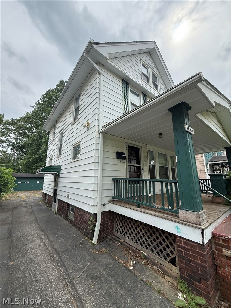 14318 Alder Avenue Property Photo 1
