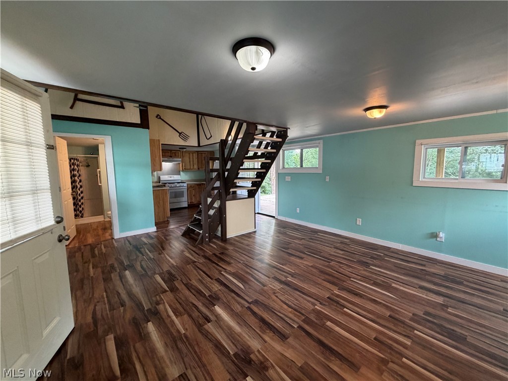 12 Hemlock Street Property Photo 10