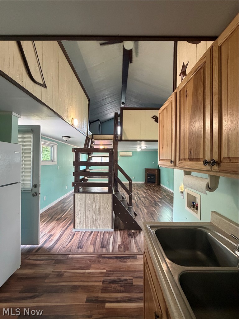 12 Hemlock Street Property Photo 12