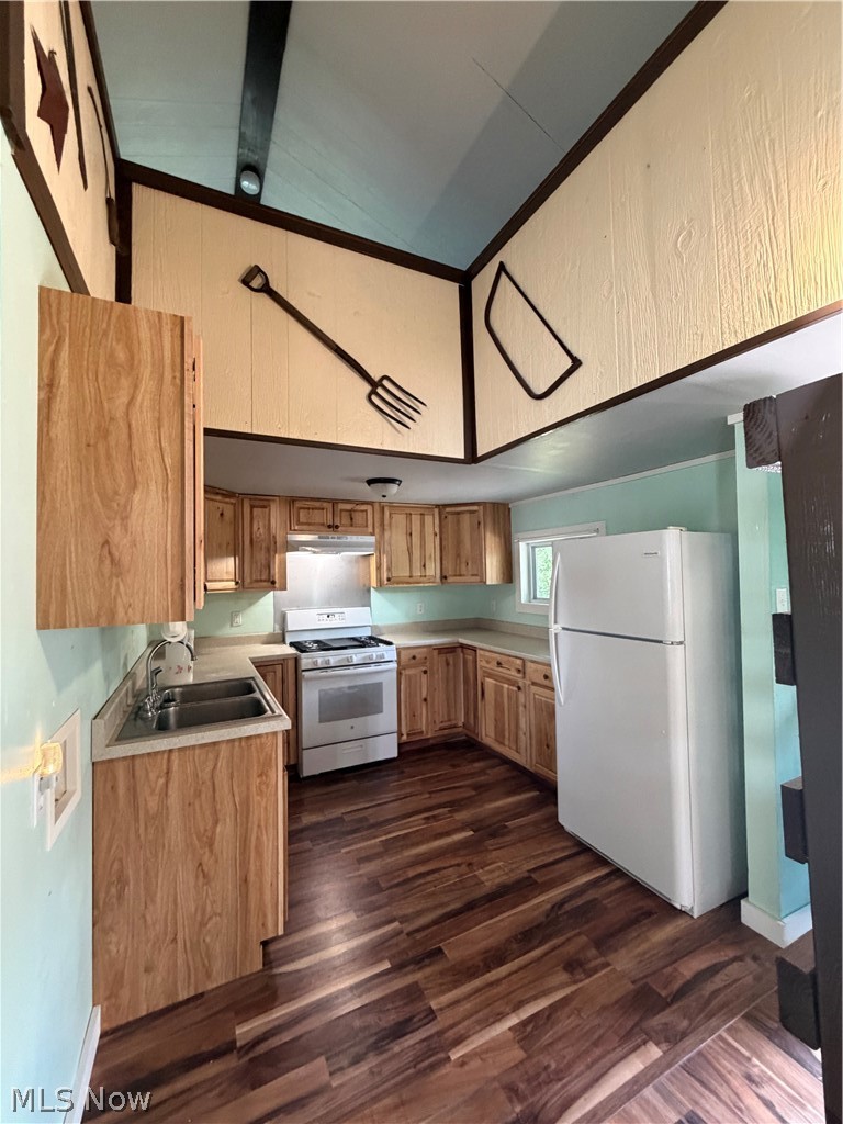 12 Hemlock Street Property Photo 17