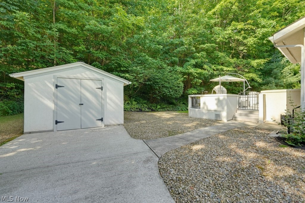 2596 Dodd Road Property Photo 43