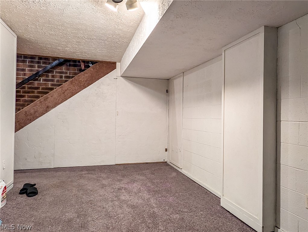 2069 Penguin Avenue Property Photo 5