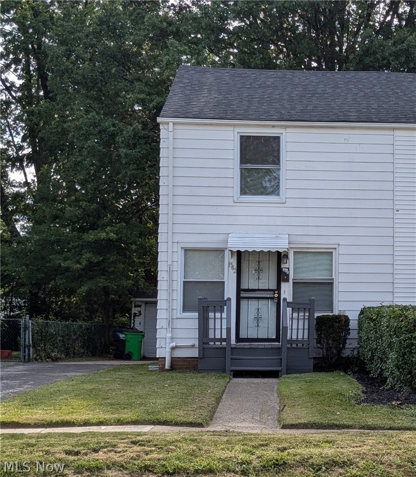 1542 E 256th Street Property Photo 1