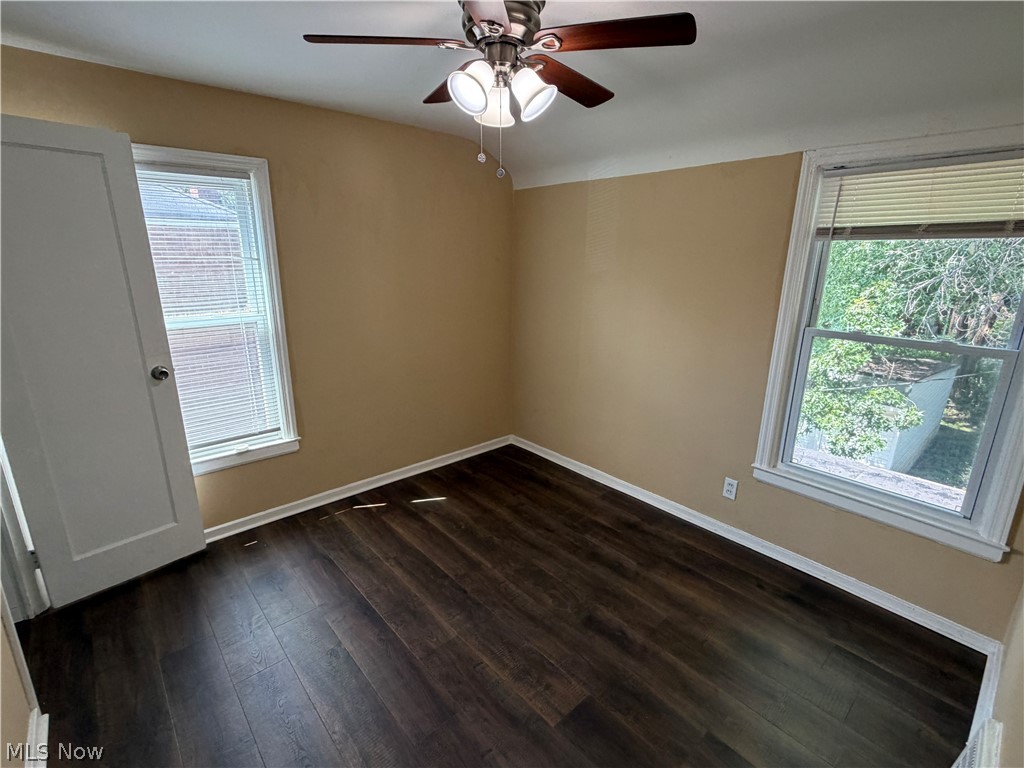 1542 E 256th Street Property Photo 18