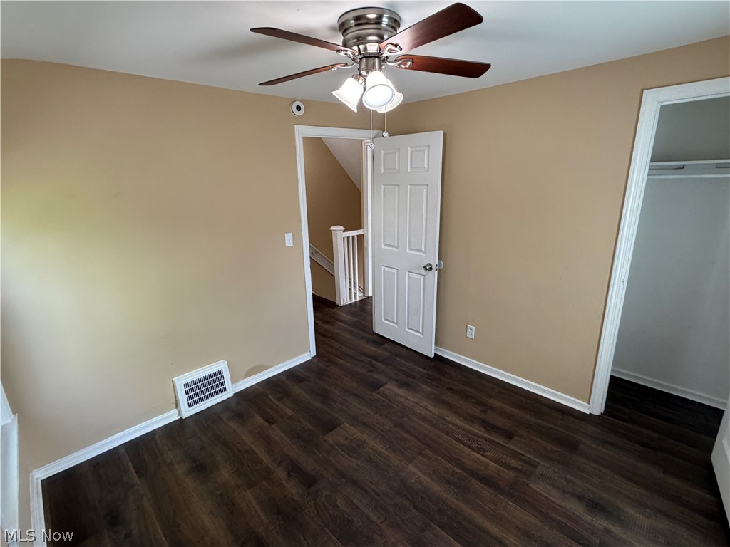 1542 E 256th Street Property Photo 19