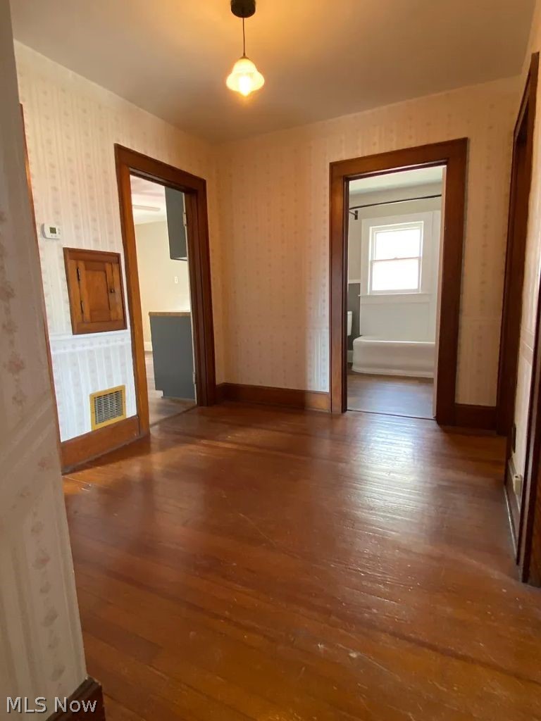 1020 Gaston Avenue Property Photo 10