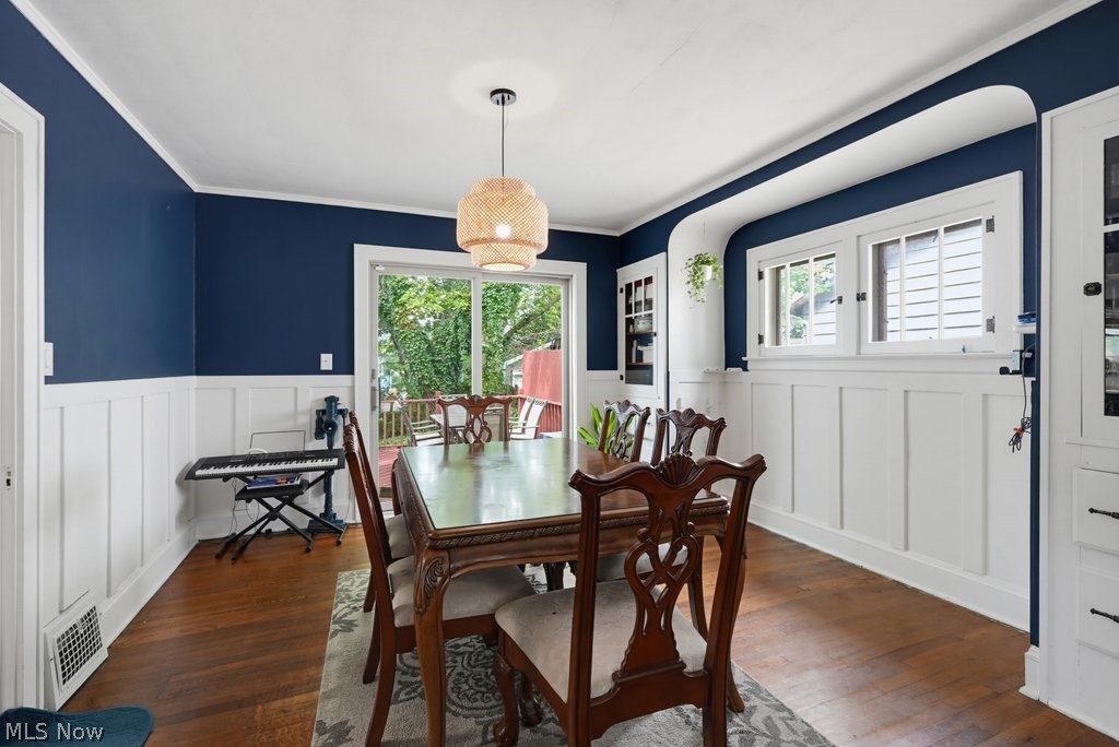 1298 Neptune Avenue Property Photo 8