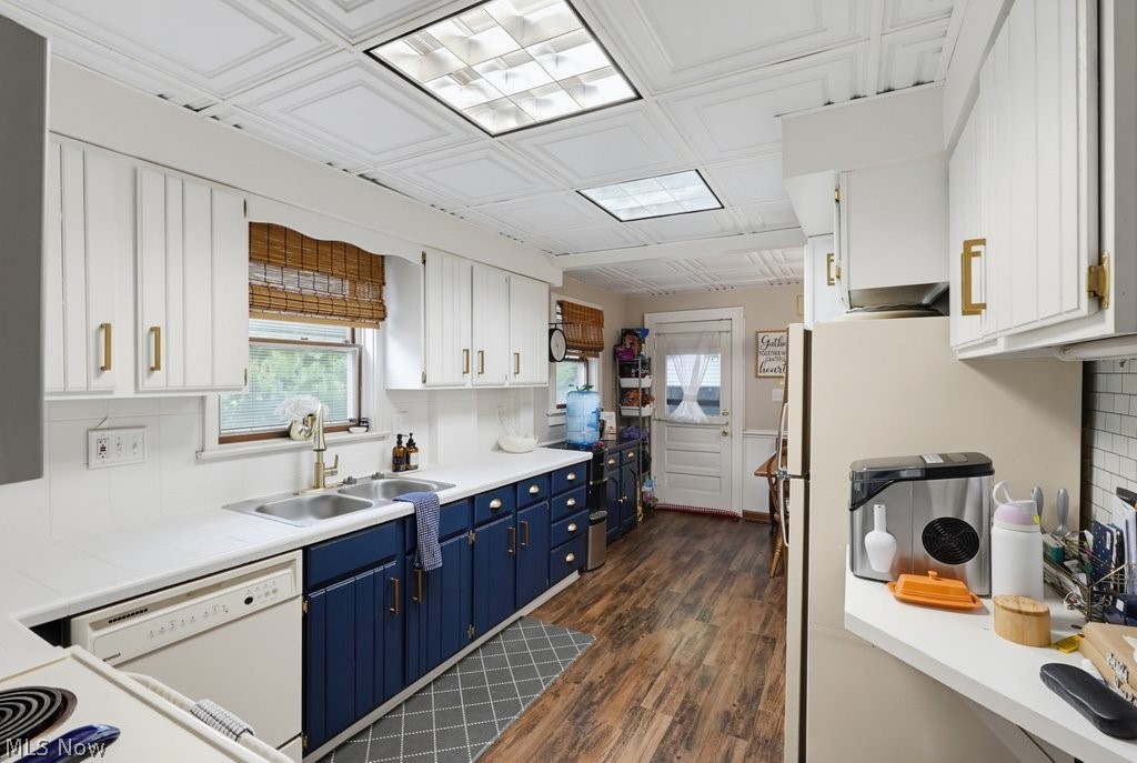 1298 Neptune Avenue Property Photo 11