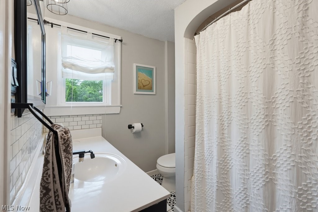 1298 Neptune Avenue Property Photo 20