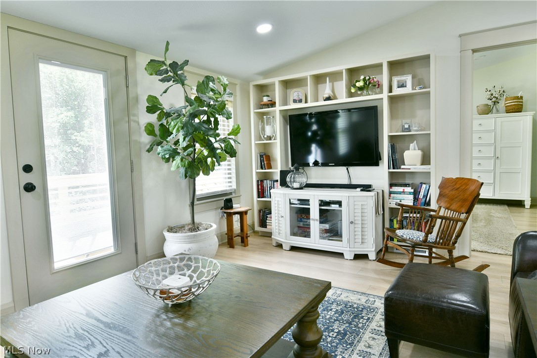 10250 Springfield Road Property Photo 8